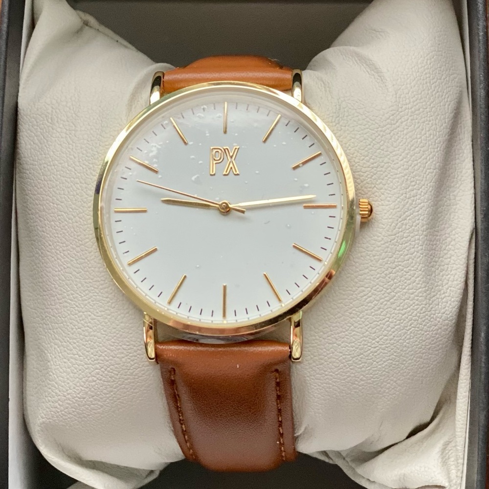 DESIGNED BY PX!!!! NWT MEN’S REAL LEATHER STRAP WATCH.